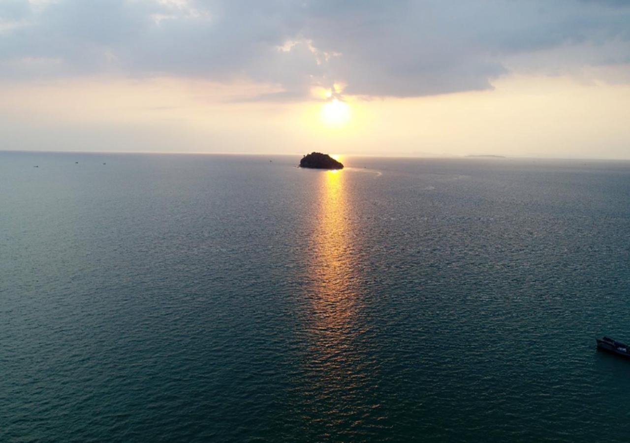 Naia Resort Σίχανουκβιλ Εξωτερικό φωτογραφία